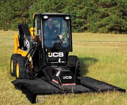 Мини-погрузчик с бортовым поворотом JCB 260