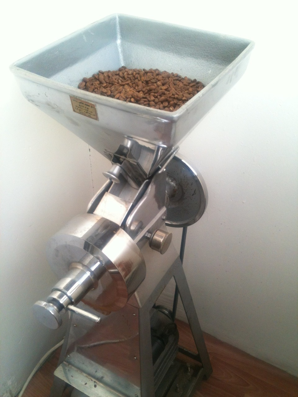 Мельница для помола кофе и зерновых культур