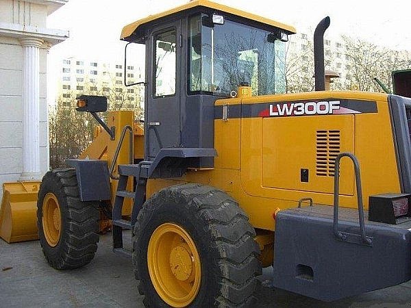 Фронтальный погрузчик XCMG LW300FN / LW300KN