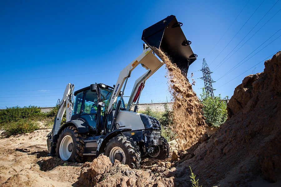 Экскаватор-погрузчик RM-Terex TLB-825