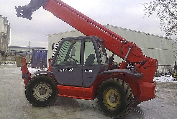 Телескопический мини погрузчик Manitou 1740 2007 год выпуска, на джойстиковом управлении.