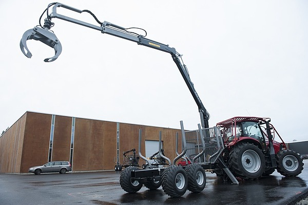 Palms Лесные прицепы с КМУ Palms Лесные прицепы с КМУ