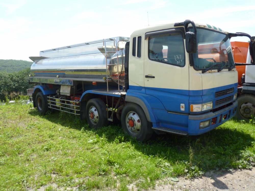 Водовоз-молоковоз Mitsubishi-FUSO