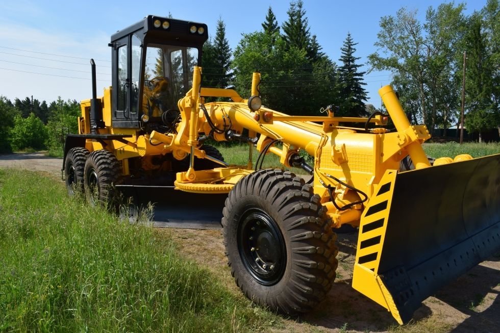 Автогрейдер ГС-250 (модернизированный ДЗ-98) с капитального ремонта.