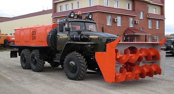 Шнекороторный снегоочиститель ДЭ-226