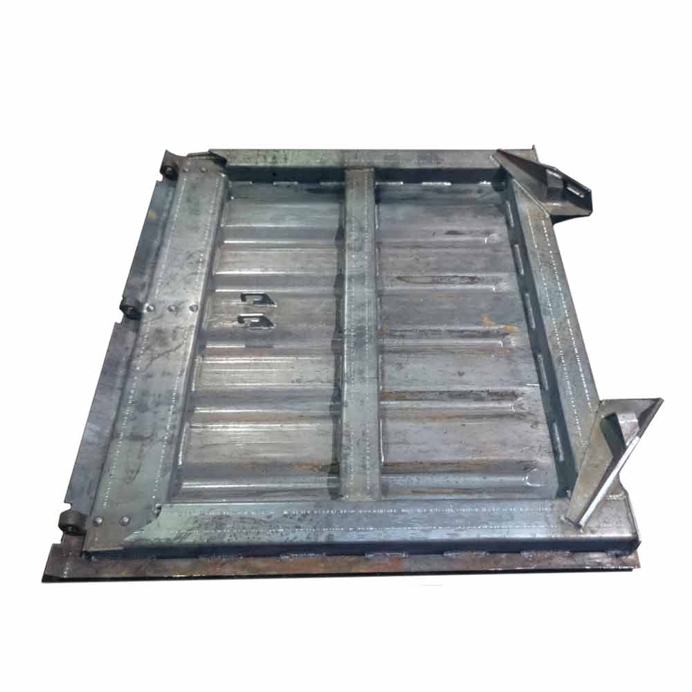 Крышка люка грузового полувагона Крышка люка грузового полувагона