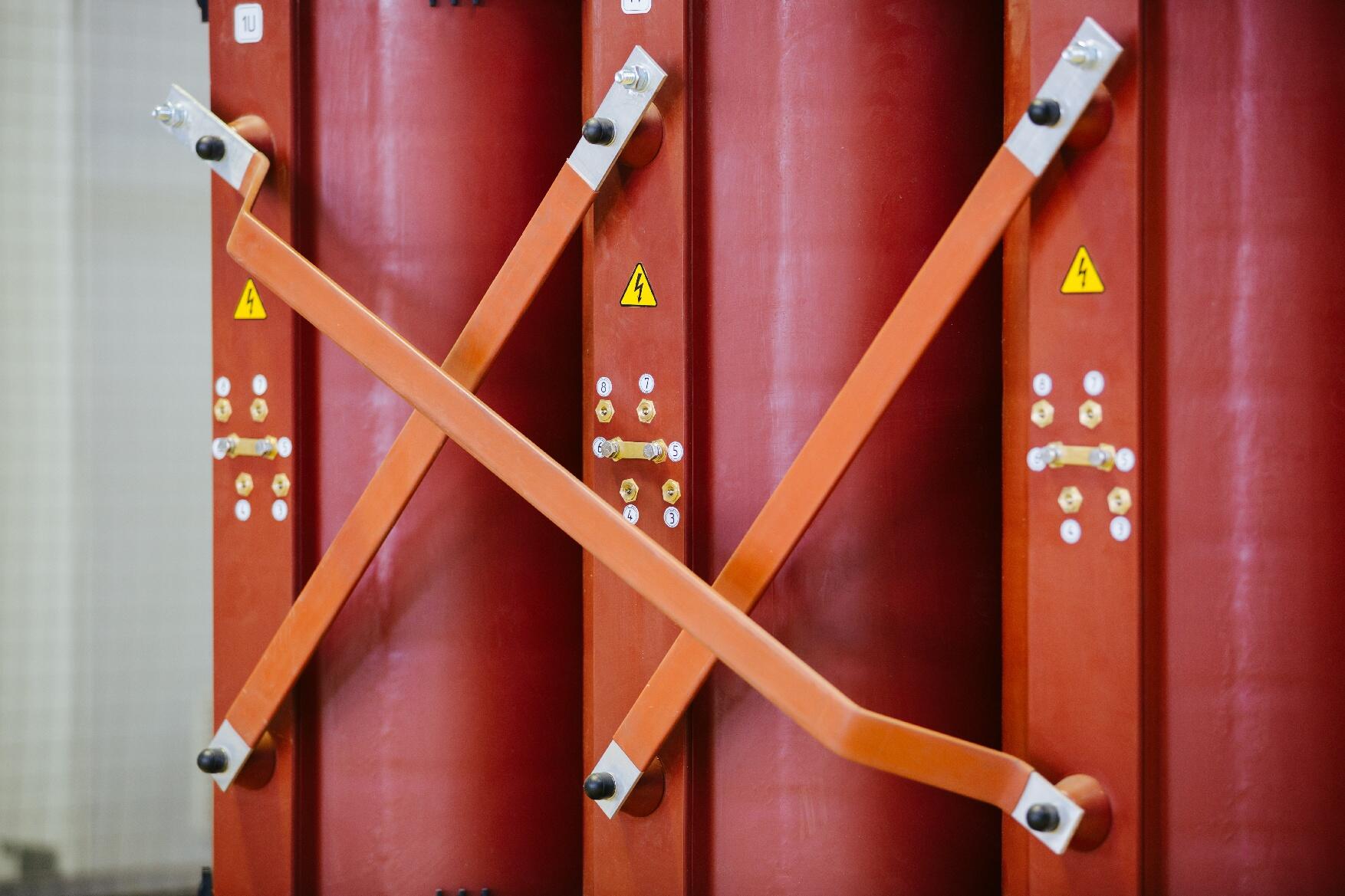 Сухой распределительный трансформатор ТЛС-100-6(10) Сухой распределительный трансформатор ТЛС-100-6(10)