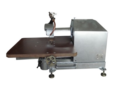 Станок для заточки куттерных зубчатых ножей СЗКЗ - 03 Станок для заточки куттерных зубчатых ножей СЗКЗ - 03